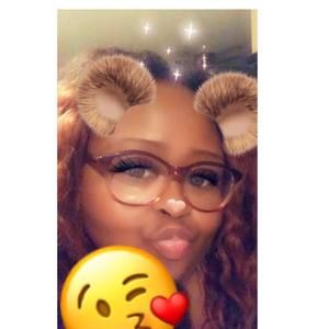 Meet your Posher, Kenicia